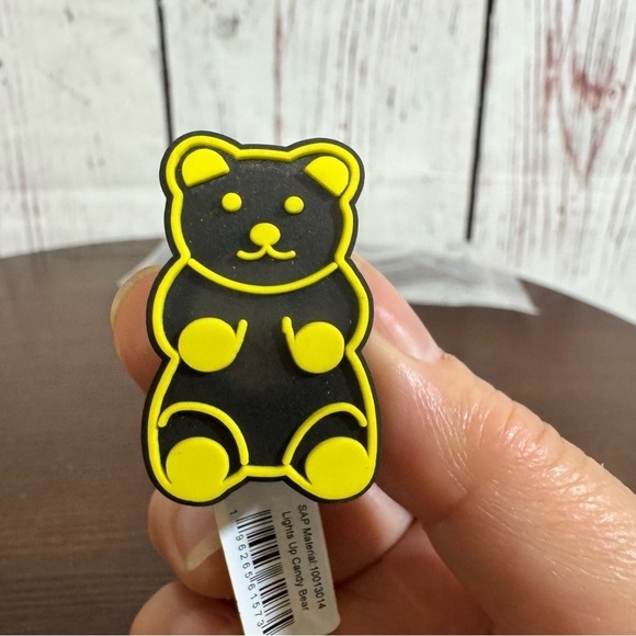 CROCS light up bear jibbitz limited edition - Picture 5 of 7